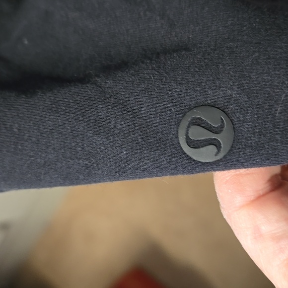Lululemon Scuba Pullover - Picture 4 of 4